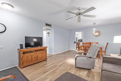 13864 N Newcastle Dr, Sun City, AZ 85351 - photo 6