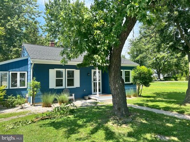 209 E Maple Ave, Saint Michaels, MD 21663 - photo 2