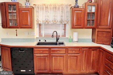 14740 Wisteria Dr, Swan Point, MD 20645 - photo 7