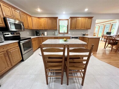 1121 Woodland Dr, Newton, IA 50208 - photo 6