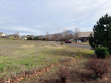 3583 Arrowhead Dr, Medford, OR 97504 - photo 6