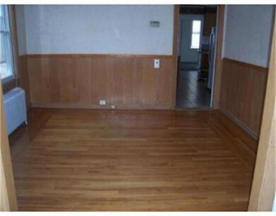 273 University Ave unit 2nd Floor, Lowell, MA 01854 - photo 3