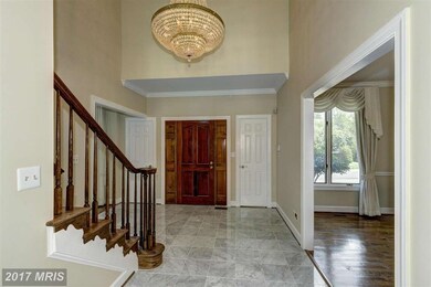 9812 Tibron Ct, Potomac, MD 20854 - photo 4