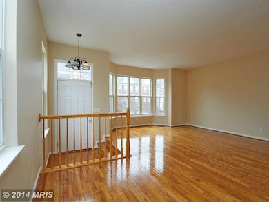 2509 Woodrow Wilson Dr, Herndon, VA 20171 - photo 4