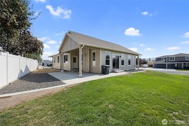 509 Bluff Dr W, Moses Lake, WA 98837 - photo 6