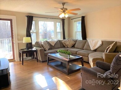 118 Oakhurst St, Hendersonville, NC 28792 - photo 4