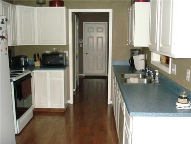 1216 Rotherham Ln, Beech Grove, IN 46107 - photo 5