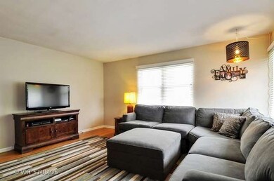 813 N Loomis St, Naperville, IL 60563 - photo 2