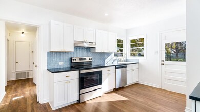 616 W Hull St, Denison, TX 75020 - photo 7