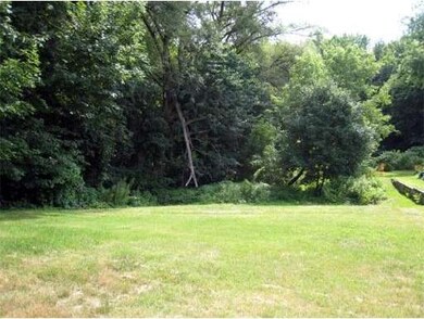 279 Chapman St, Greenfield, MA 01301 - photo 4