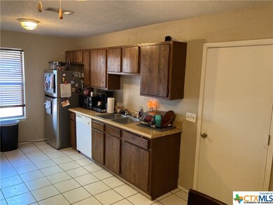 903 N Bishop St, San Marcos, TX 78666 - photo 5