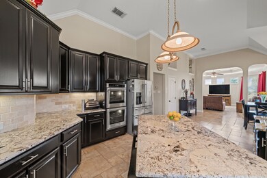 20019 Stone Lake Cir, Tomball, TX 77377 - photo 2