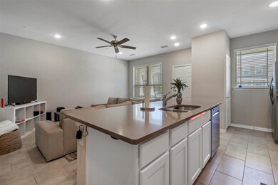 Open concept living/Kitchen area