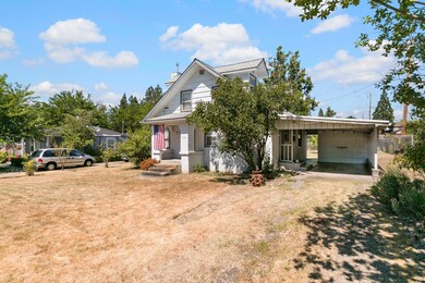 448 N 5th St, Central Point, OR 97502 - photo 5