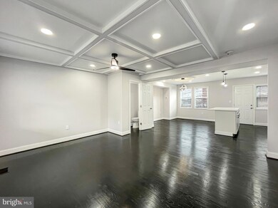 827 Lyndhurst St, Baltimore, MD 21229 - photo 4