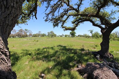 0 Last Trail unit 2 80798, Fredericksburg, TX 78624 - photo 2