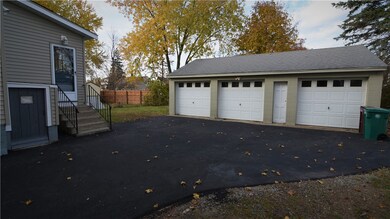 3-car garage