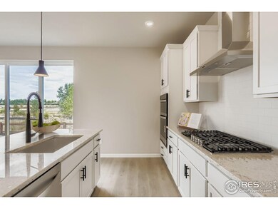 Kitchen with gas cooktop