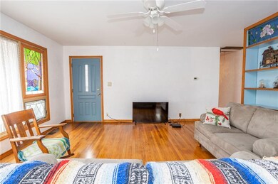 402 Ellenhurst Dr, Anderson, IN 46012 - photo 7