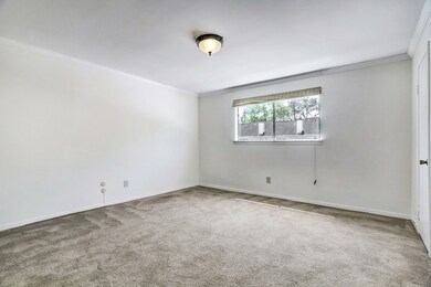 10366 Longmont Dr unit 49/5, Houston, TX 77042 - photo 5