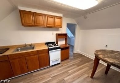 474 Walnut St unit 6, Elizabeth, NJ 07201 - photo 6