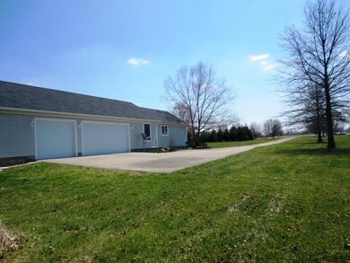 9040 Wells Rd, Plain City, OH 43064 - photo 6