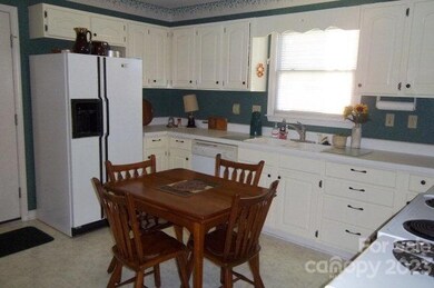 306 Hidden Creek Cir, Salisbury, NC 28147 - photo 4