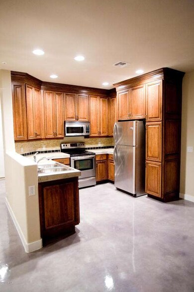 105 Kitchen Photo