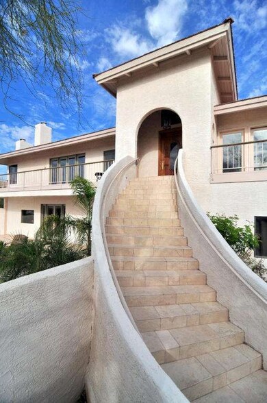 Grand Staircase