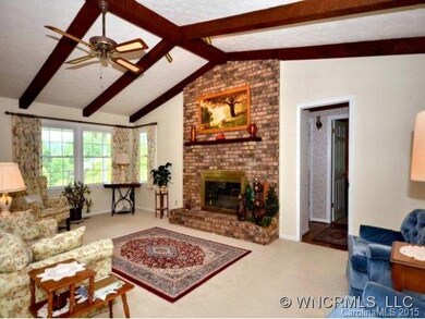 Large LRm, brick FP w/mantle