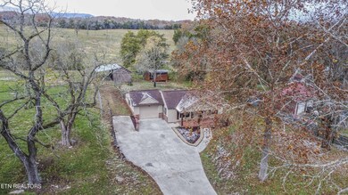 213 Mountain Rd, Clinton, TN 37716 - photo 2