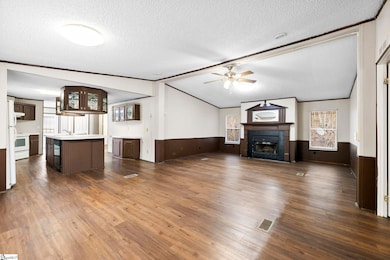 305 River Rd, Marietta, SC 29661 - photo 3