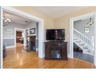 115 Taylor St unit 1, Waltham, MA 02453 - photo 3