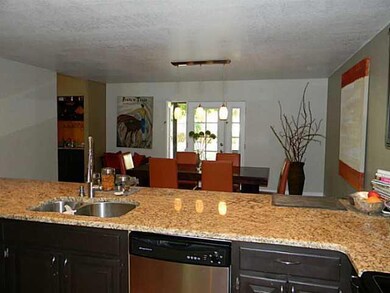 Kitchen. Granite Countertops
