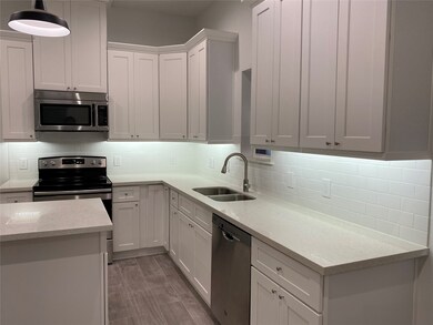 8137 Sunnyhill St, Houston, TX 77088 - photo 4