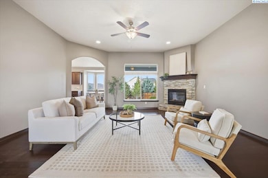 6370 Cobalt Dr, West Richland, WA 99353 - photo 3