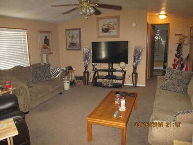 2530 W. Whipple LR