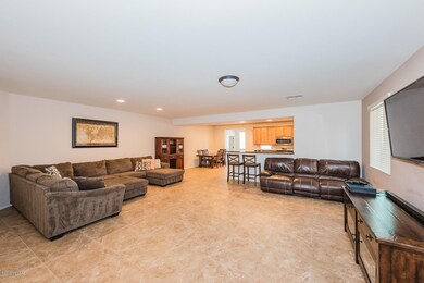 10455 living area