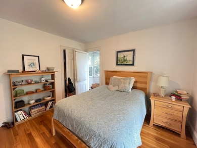 87 Maplewood St unit 1, Watertown, MA 02472 - photo 4