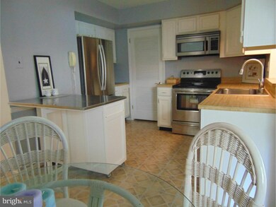 308 Carleton Ln, Mount Laurel, NJ 08054 - photo 6