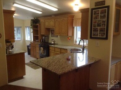 63323 Chaparrel Dr, Bend, OR 97701 - photo 4