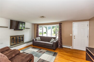 47 Rockcrest Dr, Cranston, RI 02920 - photo 2