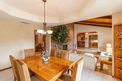 007_DINING ROOM