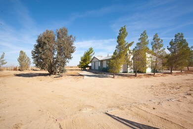 13315 E Avenue e8, Lancaster, CA 93535 - photo 4