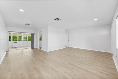 1131 NW 90th Way, Plantation, FL 33322 - photo 4