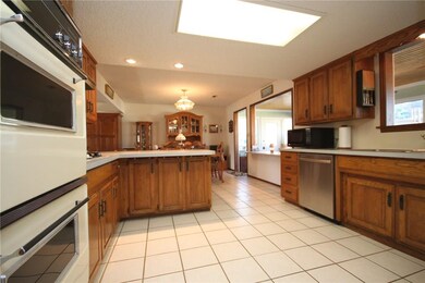 305 NW Saddlebrook Dr, Bentonville, AR 72712 - photo 6