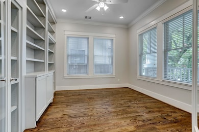 716 E 18th St, Houston, TX 77008 - photo 4