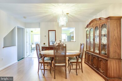 1128 Oakmoor Ct, Halethorpe, MD 21227 - photo 6