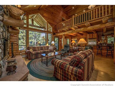 Den/Family/Great Room. 311 Red Hawk Cir - Great Ro