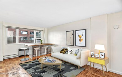 07-Living _ Dining Room